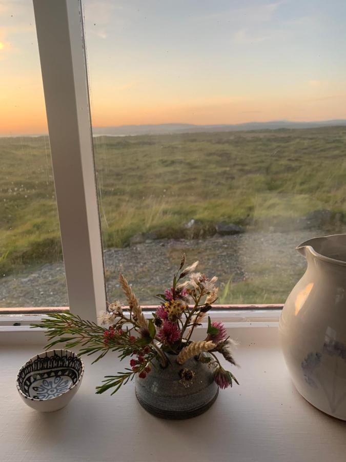 Pink Cottage Ballyconneely Extérieur photo