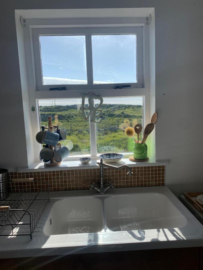 Pink Cottage Ballyconneely Extérieur photo