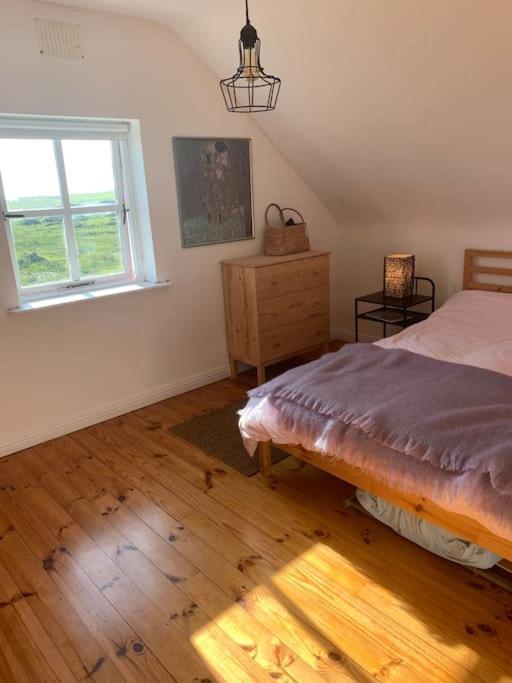 Pink Cottage Ballyconneely Extérieur photo
