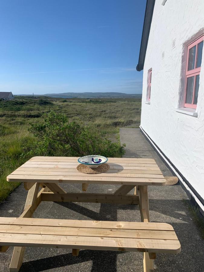 Pink Cottage Ballyconneely Extérieur photo